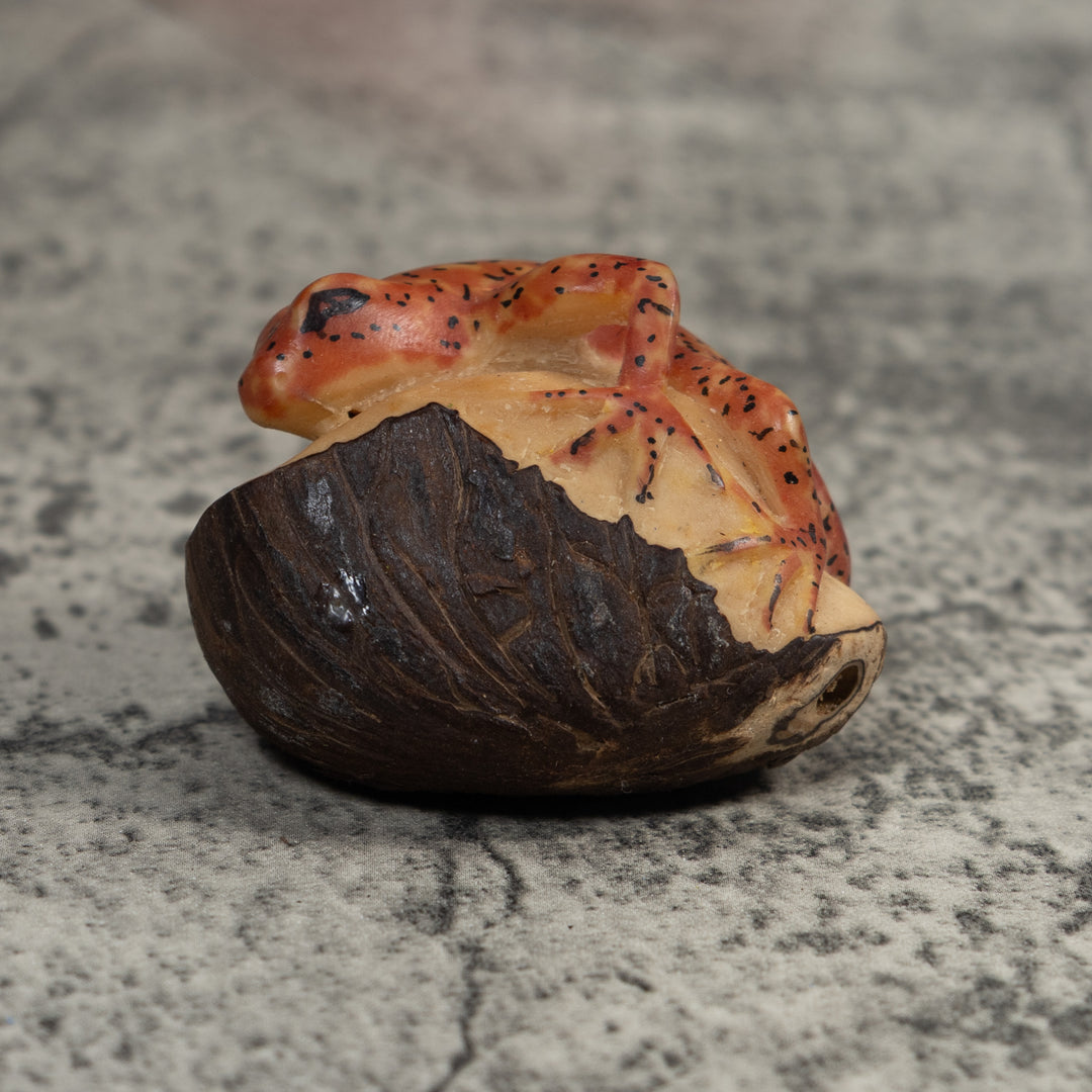 Brown Black Spots Gecko Lizard Tagua Carving