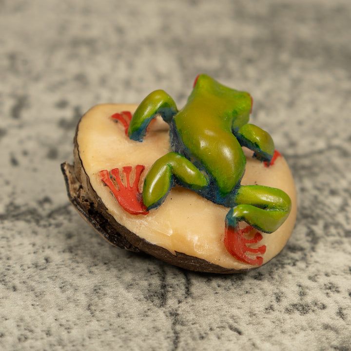 Vintage Red-Eye Tree Frog Tagua Carving