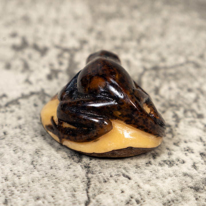 Vintage Brown Gecko Lizard Tagua Carving