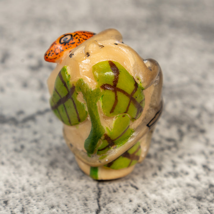 Redhead Gecko Lizard Tagua Carving