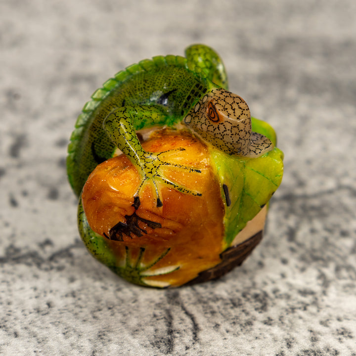 Pedestal Green Iguana Lizard Tagua Carving