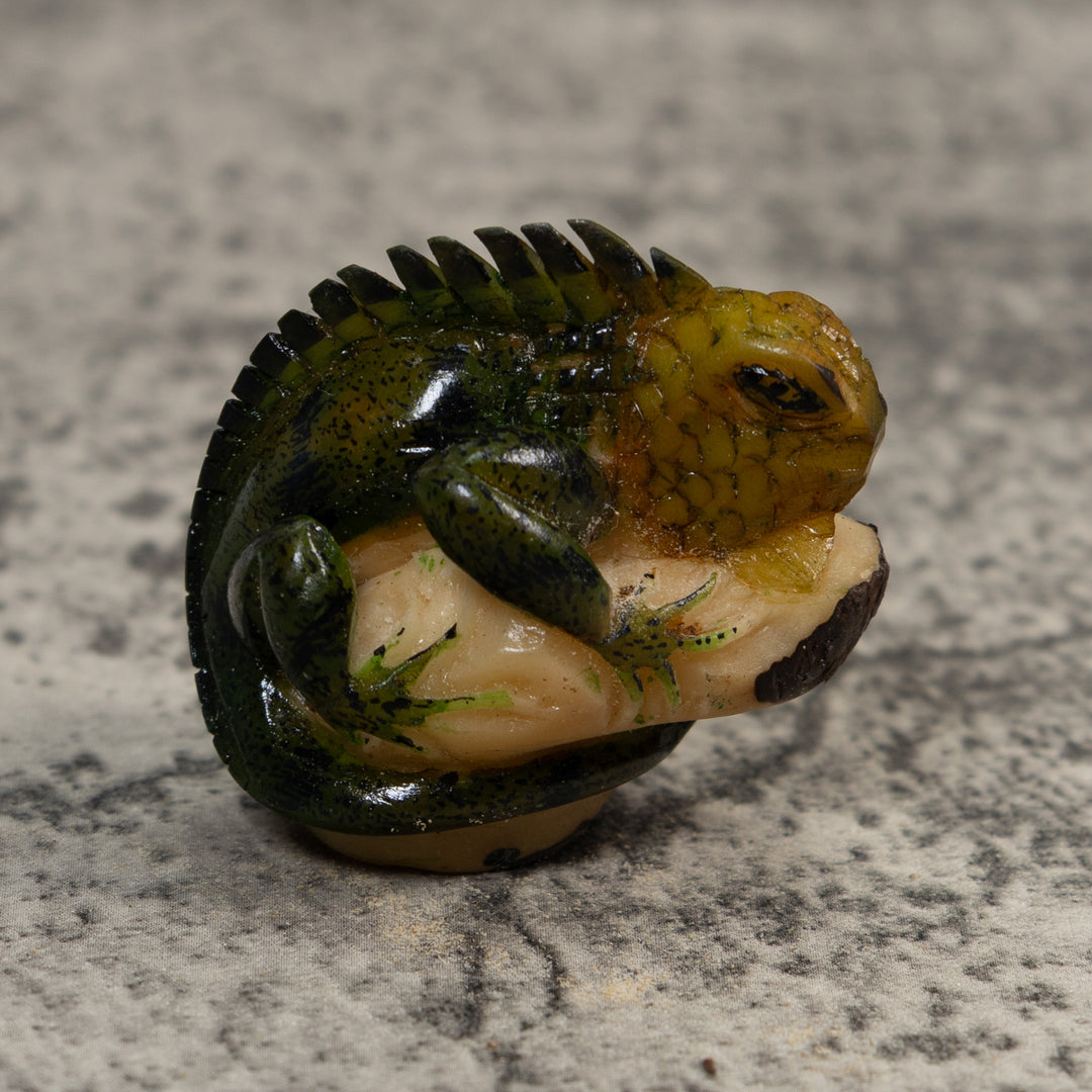 Vintage Black And Green Iguana Lizard Tagua Carving