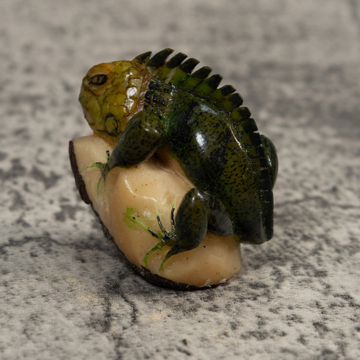 Vintage Black And Green Iguana Lizard Tagua Carving