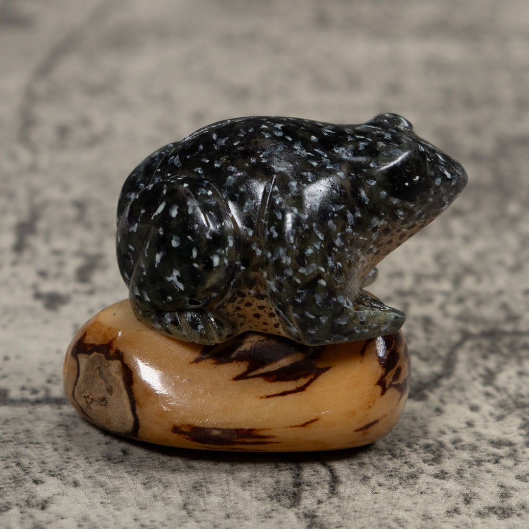 Vintage Toad Frog Tagua Carving
