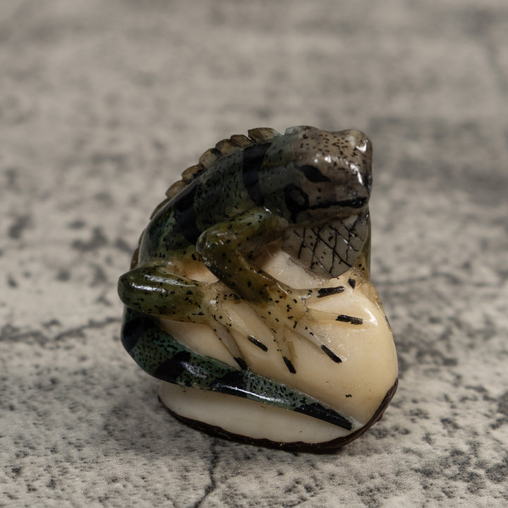 Vintage Black And Green Iguana Lizard Tagua Carving