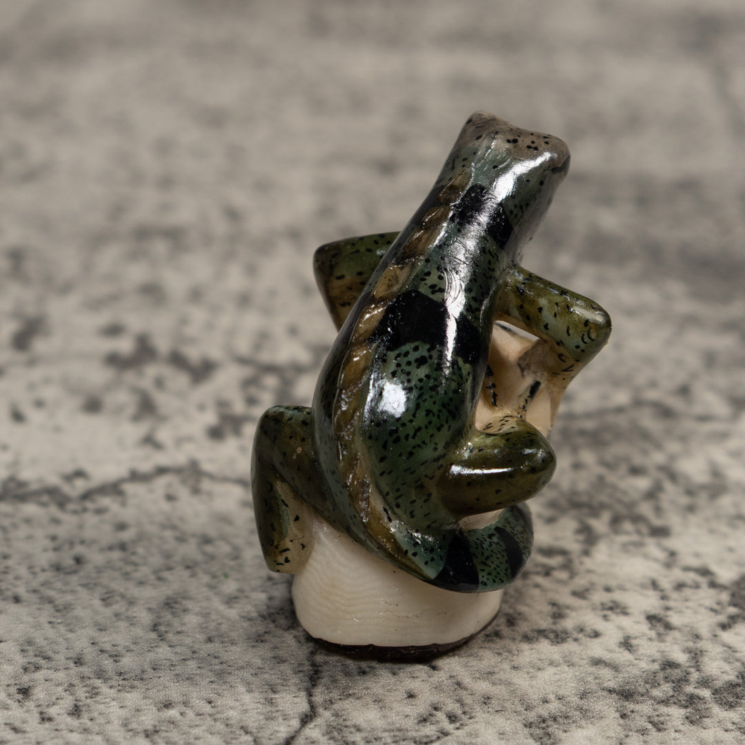 Vintage Black And Green Iguana Lizard Tagua Carving