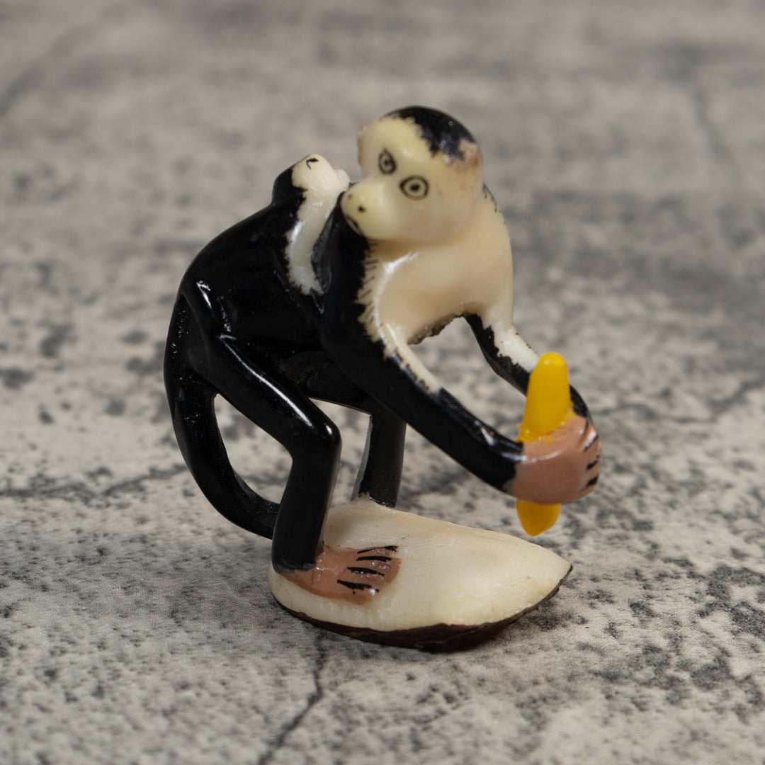 White face Monkey With Infant Tagua Carving