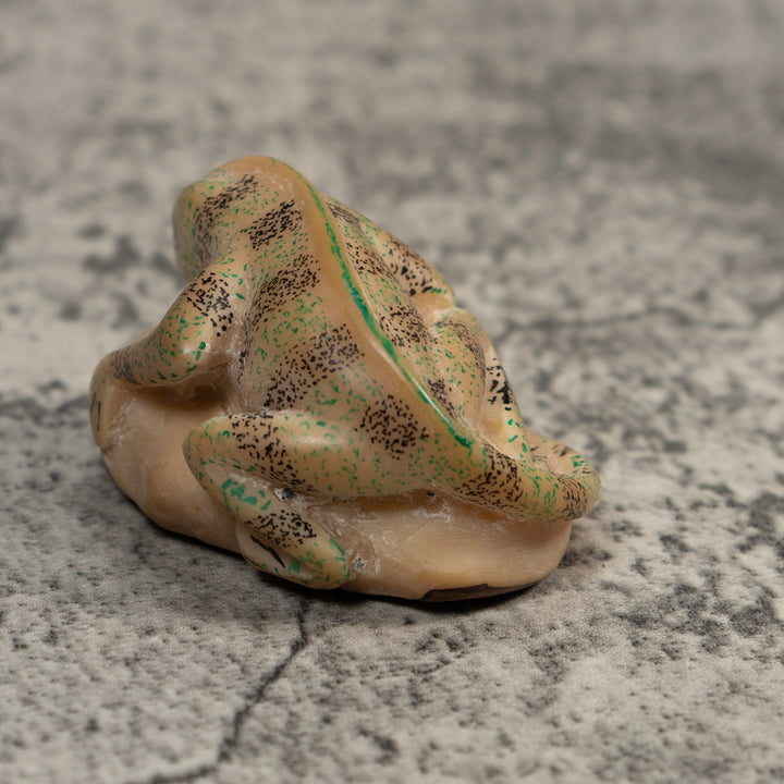 Vintage Green And Black Gecko Lizard Tagua Carving