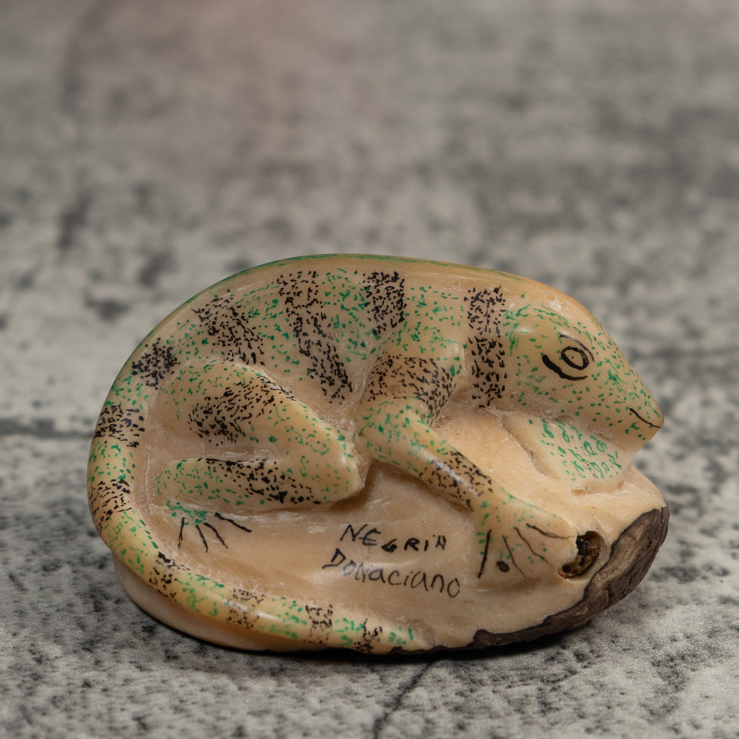 Vintage Green And Black Gecko Lizard Tagua Carving