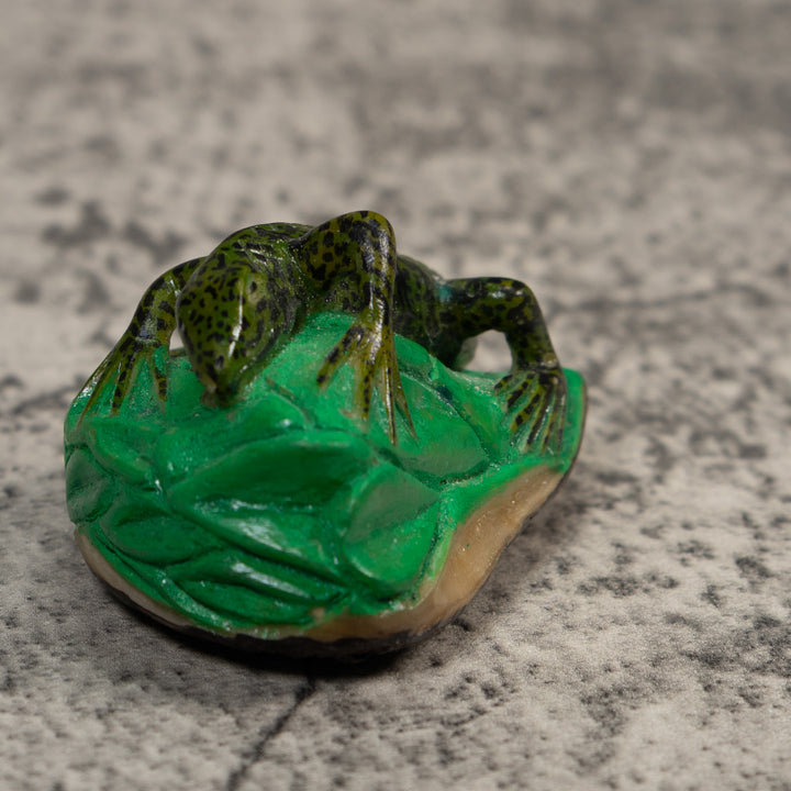 Vintage Green Gecko Lizard Tagua Carving