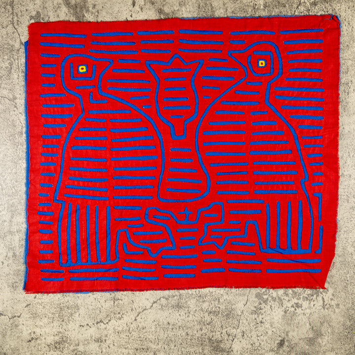 Vintage Red And Blue Who Me Optical Illusion Mola