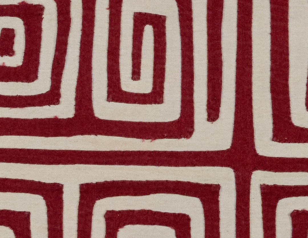 Burgundy And White Classic Design Mola