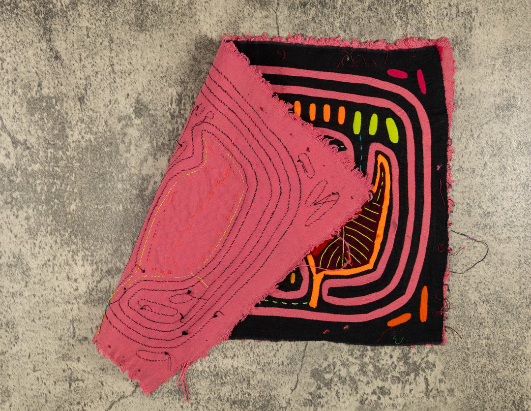 Black And Pink Jungle Bird Mola
