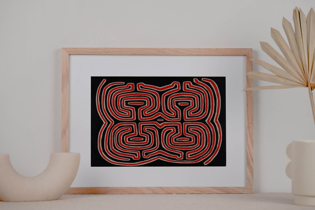 Black And Red Demolition Derby Racetrack Mola