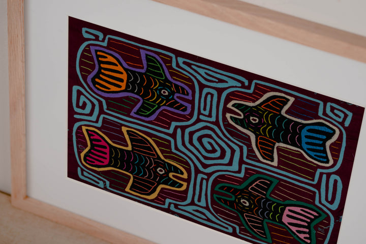 Burgundy And Turquoise Fish Aquarium Mola