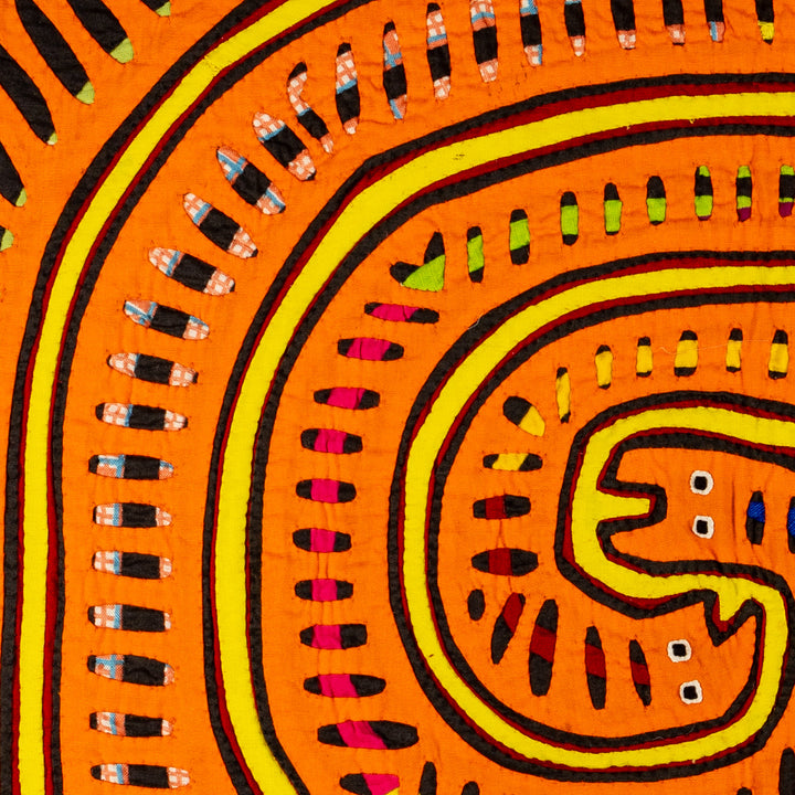 Snake Dance Museum Quality Mola