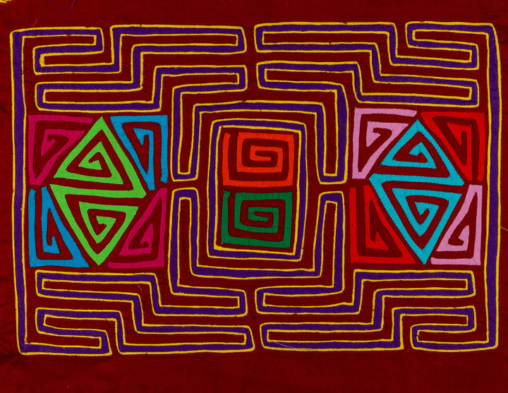 Symmetry Classic Design Mola