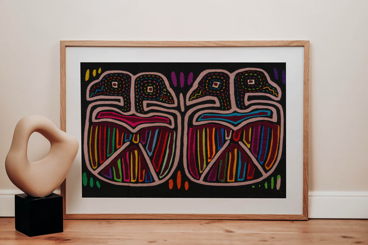 Rainbow Color Bird Optical Illusion Mola