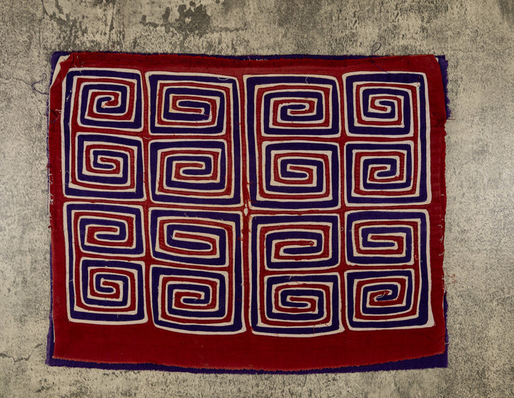 Machine-Stitched Classic Design Mola