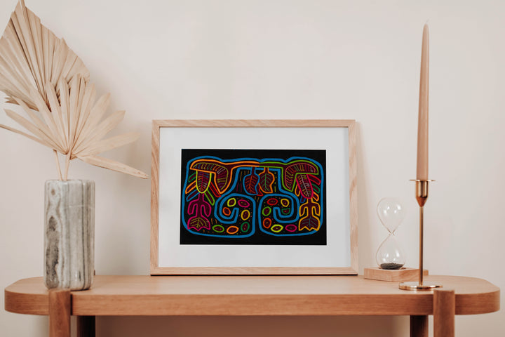 Black And Blue Jungle Foliage Mola