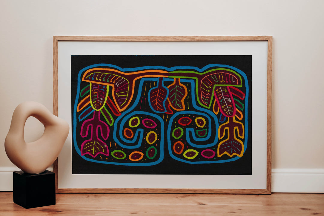 Black And Blue Jungle Foliage Mola