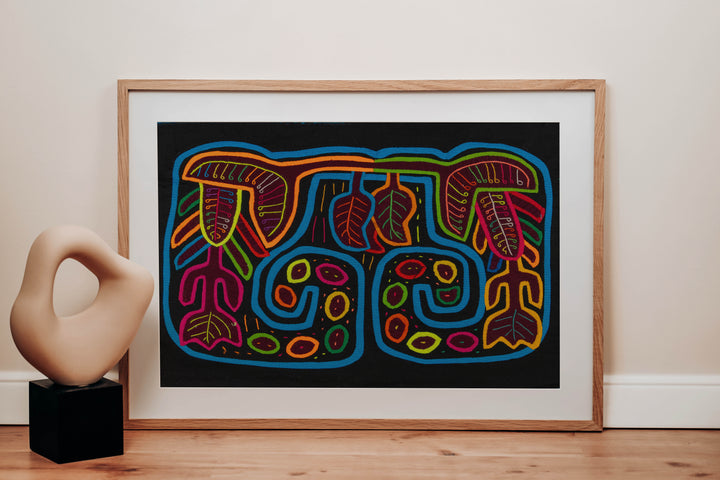 Black And Blue Jungle Foliage Mola