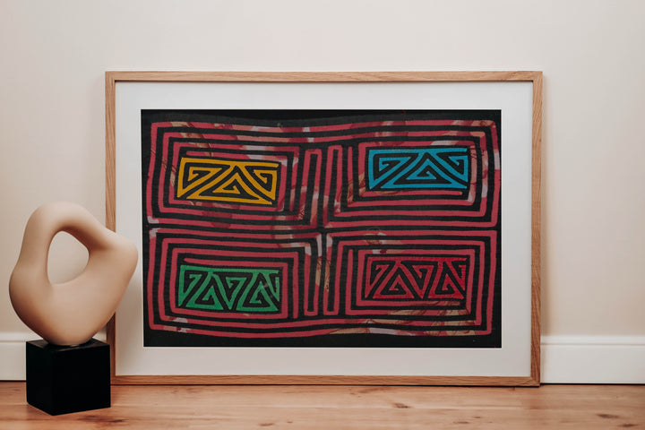 Vintage Black And Red Classic Design Mola