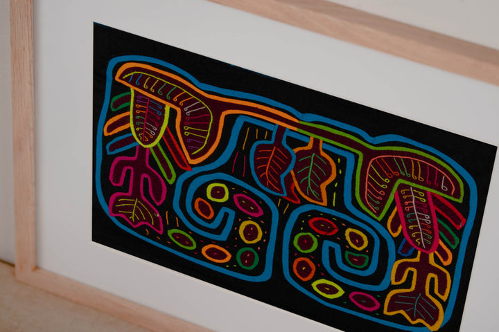 Black And Blue Jungle Foliage Mola