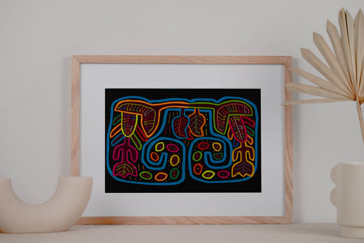 Black And Blue Jungle Foliage Mola