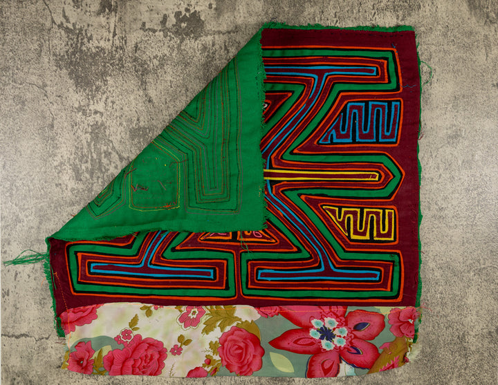 Machine-Stitched Classic Design Mola