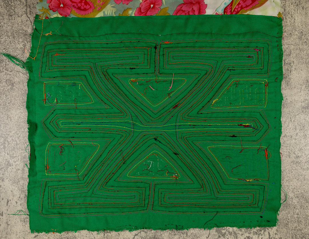 Machine-Stitched Classic Design Mola