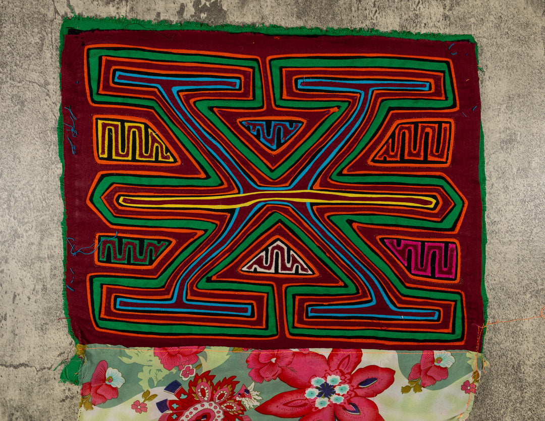 Machine-Stitched Classic Design Mola