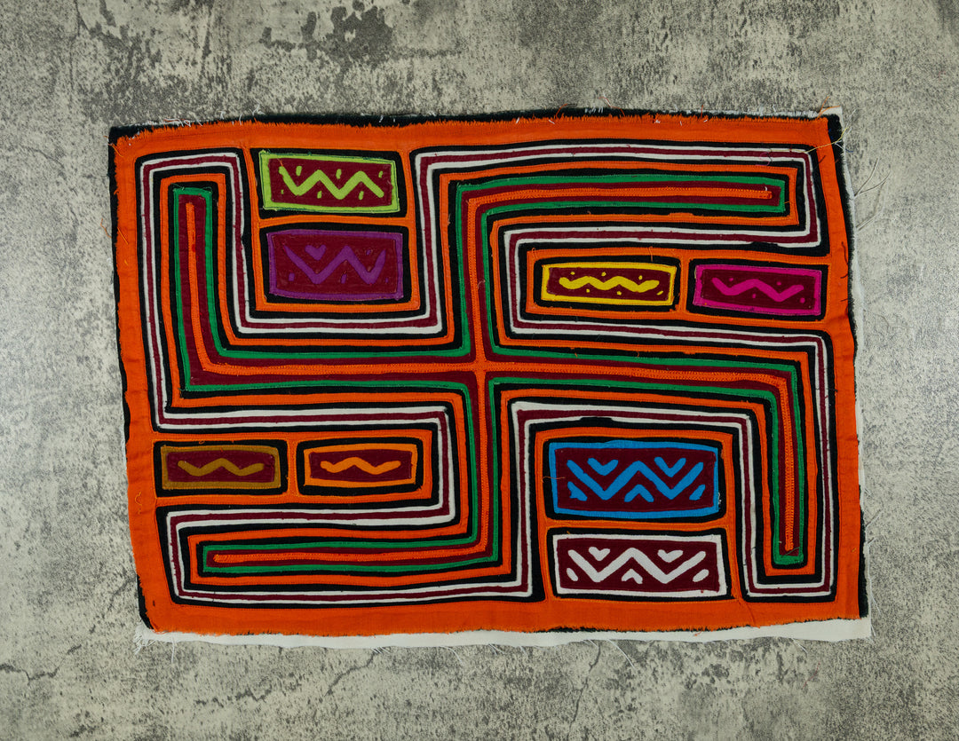 Machine-Stitched Classic Design Mola