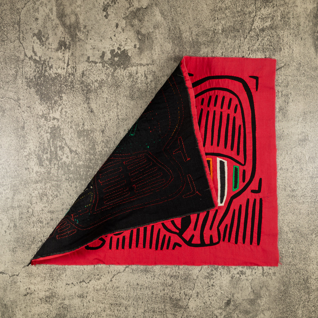 Black And Red Kitty Cat Mola