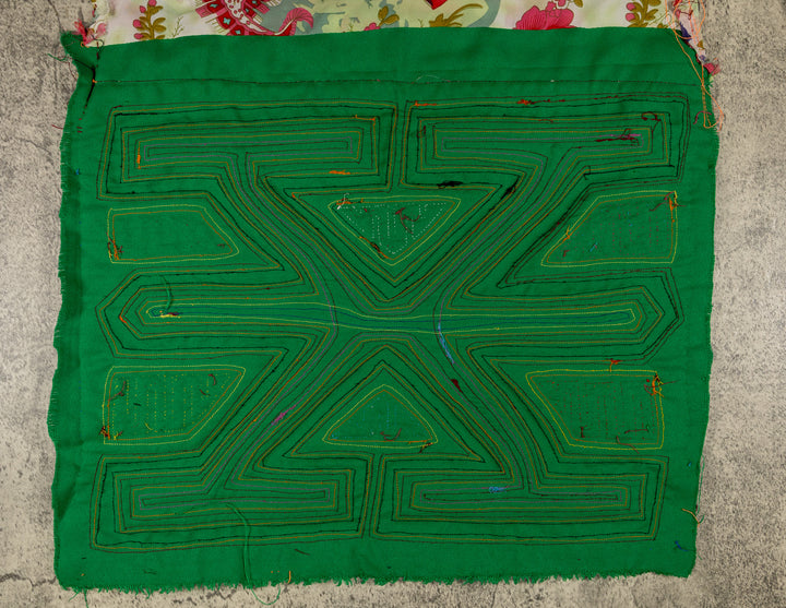 Machine-Stitched Classic Design Mola