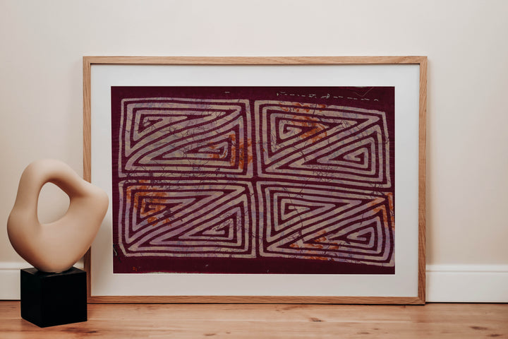 Vintage Maroon And White Classic Design Mola