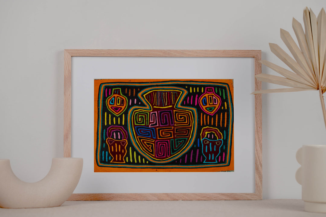 Vase And Basket Mola