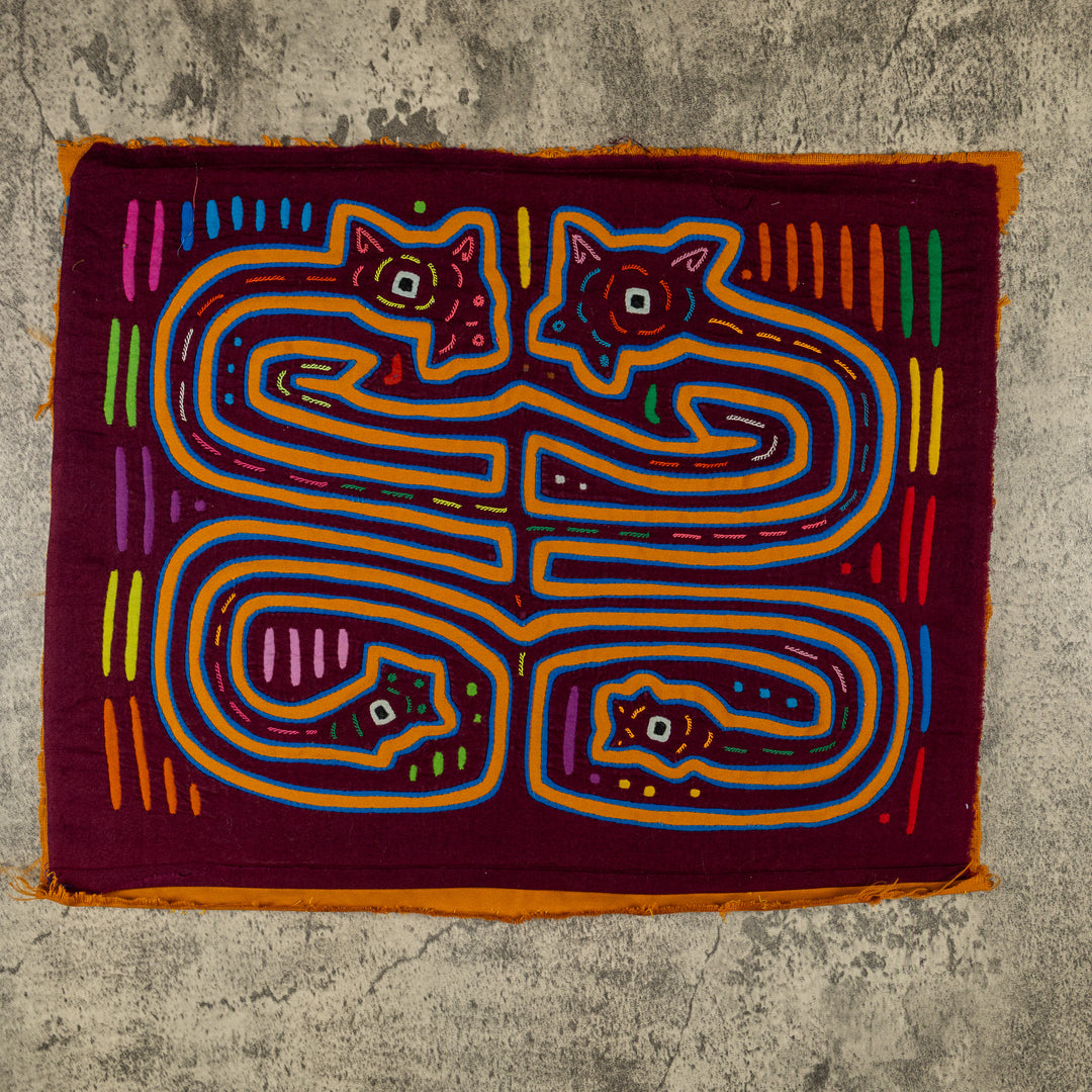Peek-A-Boo Creepy Crawly Critters Mola
