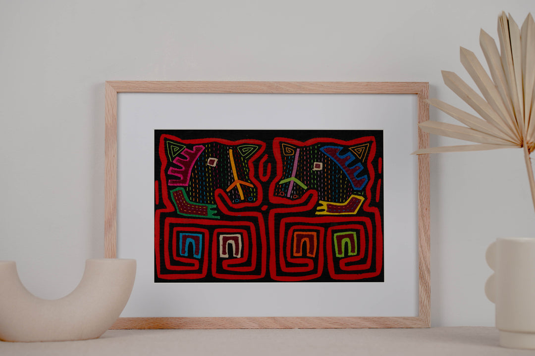 Black And Red Race Horse Mola