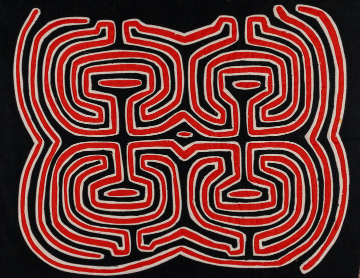 Black And Red Demolition Derby Racetrack Mola