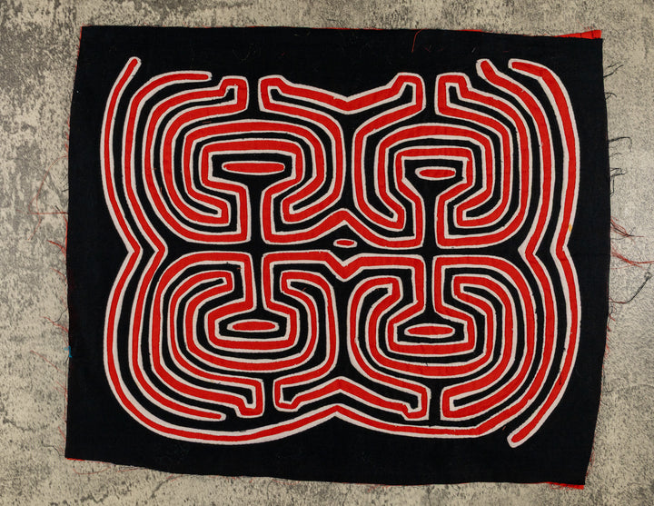 Black And Red Demolition Derby Racetrack Mola