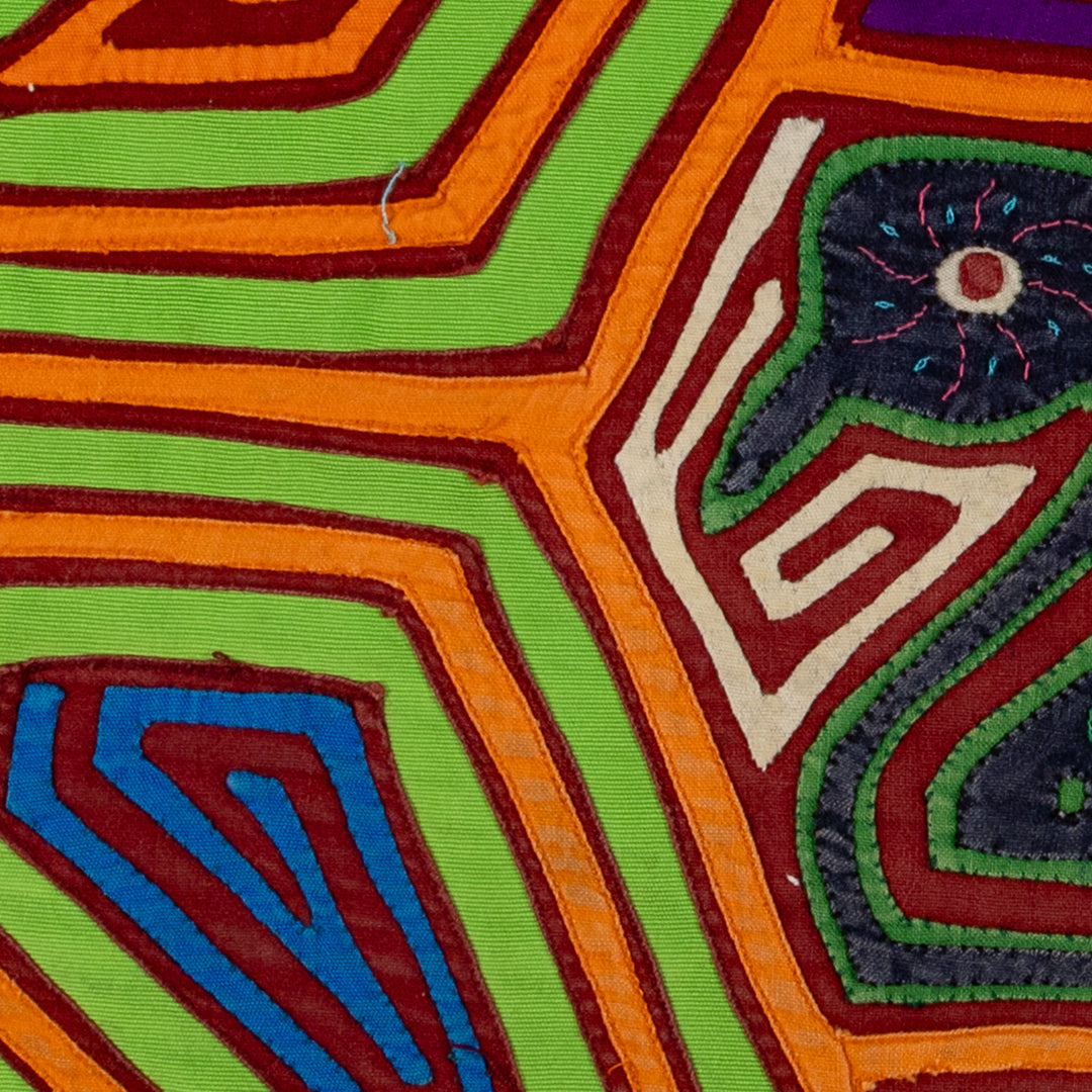 Machine-Stitched Classic Design Mola