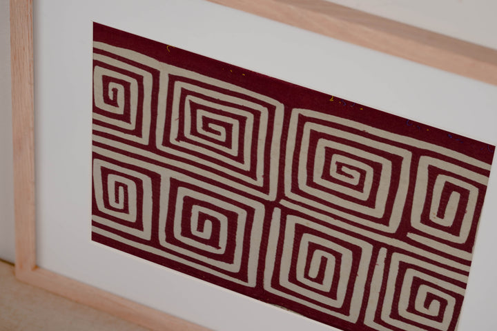 Burgundy And White Classic Design Mola