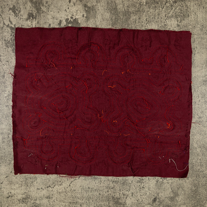 Black And Red Classic Design Mola