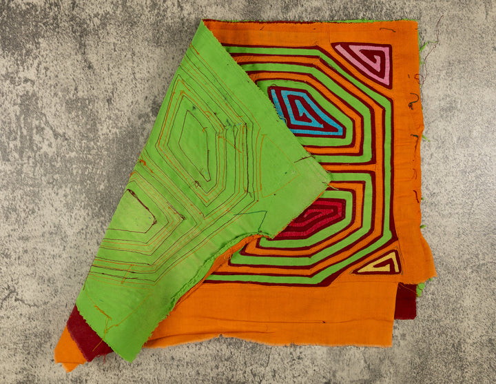 Machine-Stitched Classic Design Mola