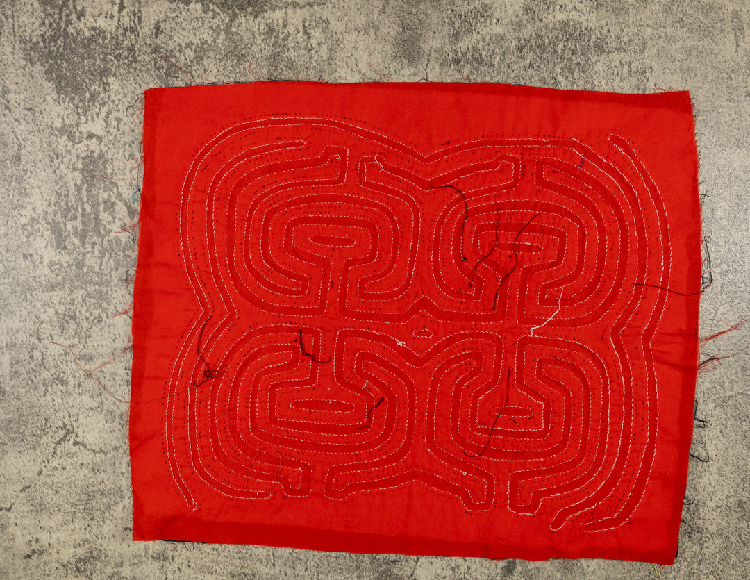 Black And Red Demolition Derby Racetrack Mola
