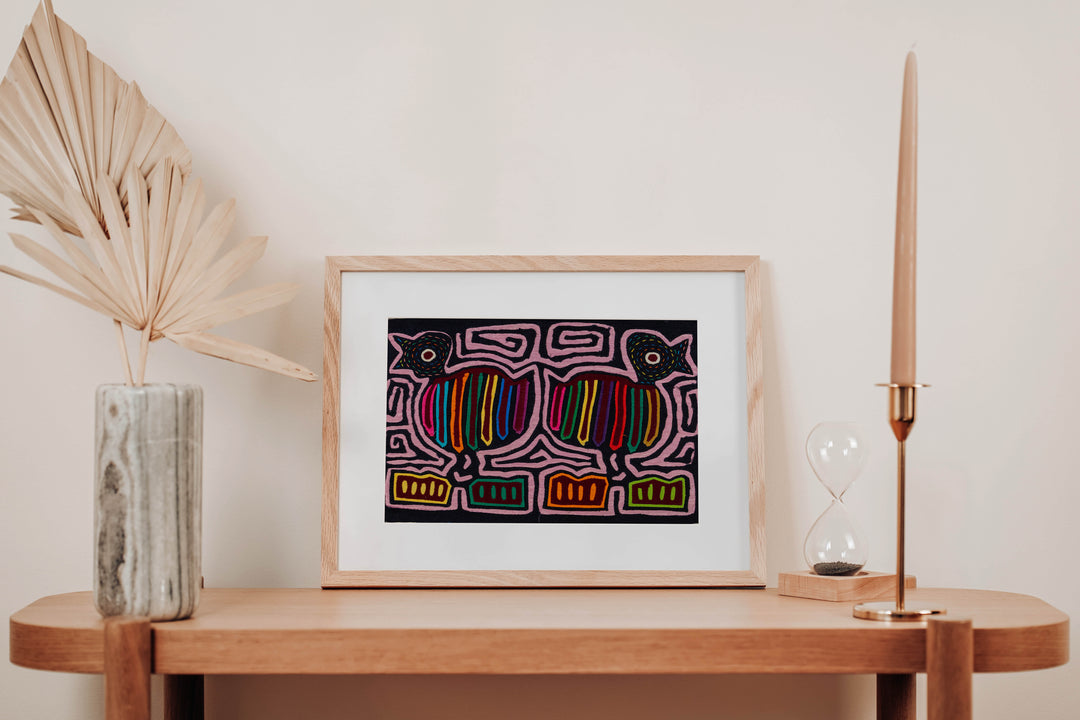 Black And Pink Wake The Town Mola