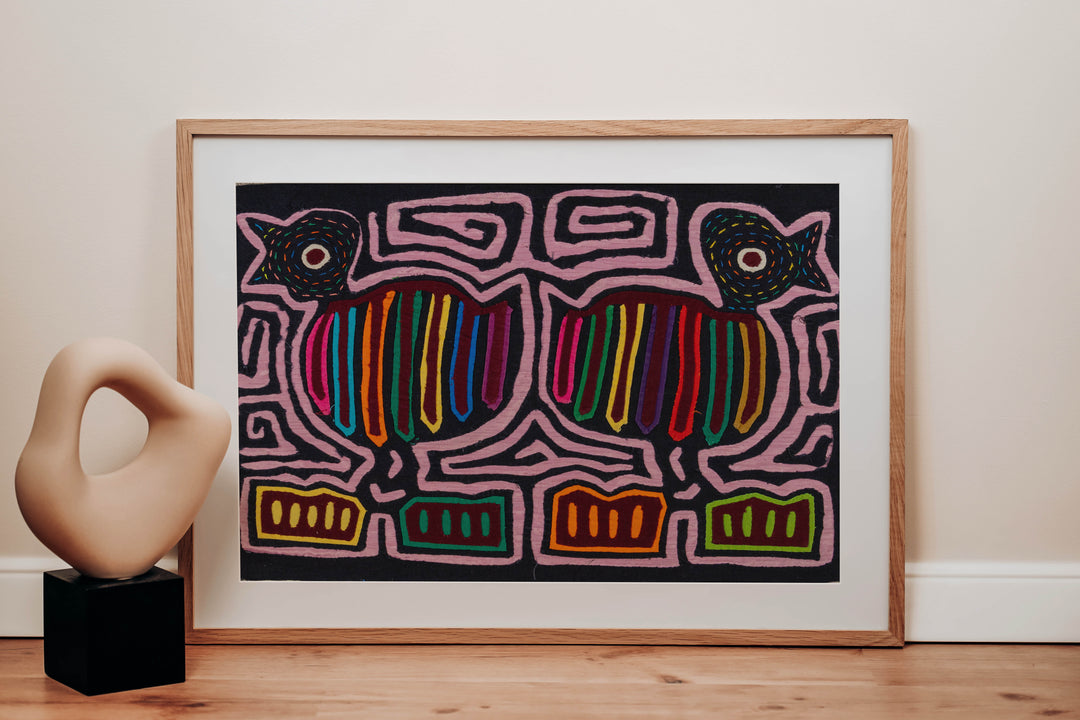 Black And Pink Wake The Town Mola