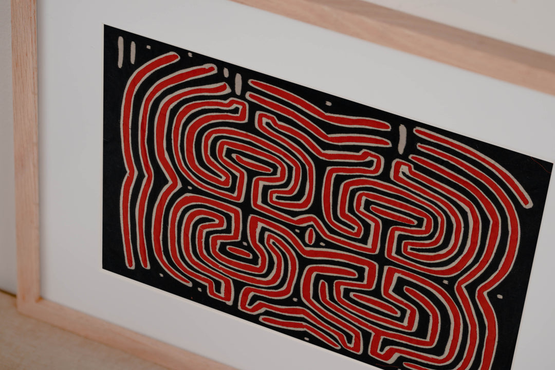Black And Red Demolition Derby Track Mola