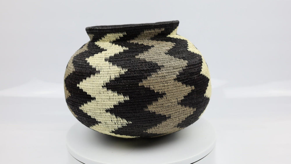 Wounaan Indian woven black and White and gray large basket Panama art